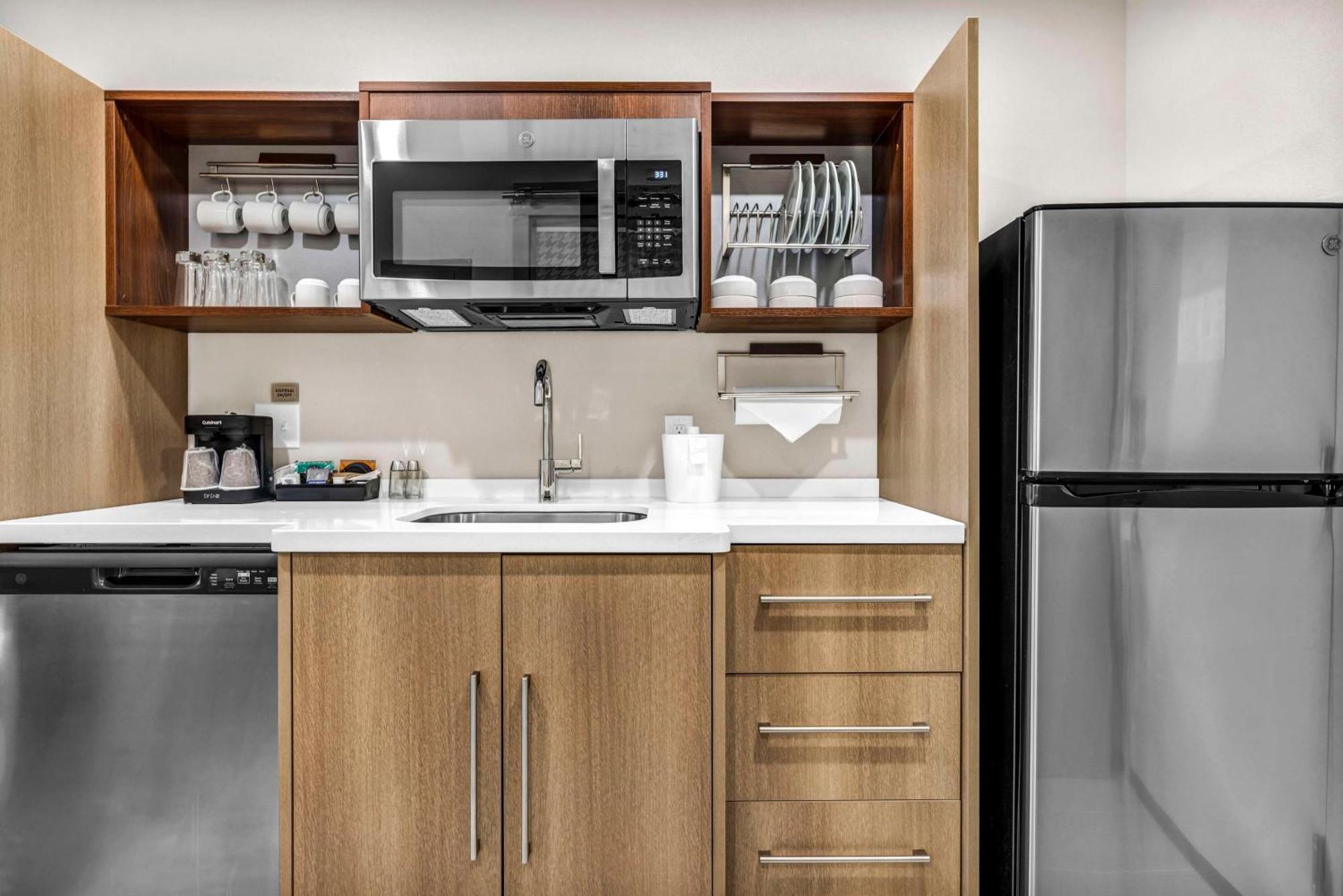 Home2 Suites By Hilton Raleigh West Lenovo Center Екстер'єр фото