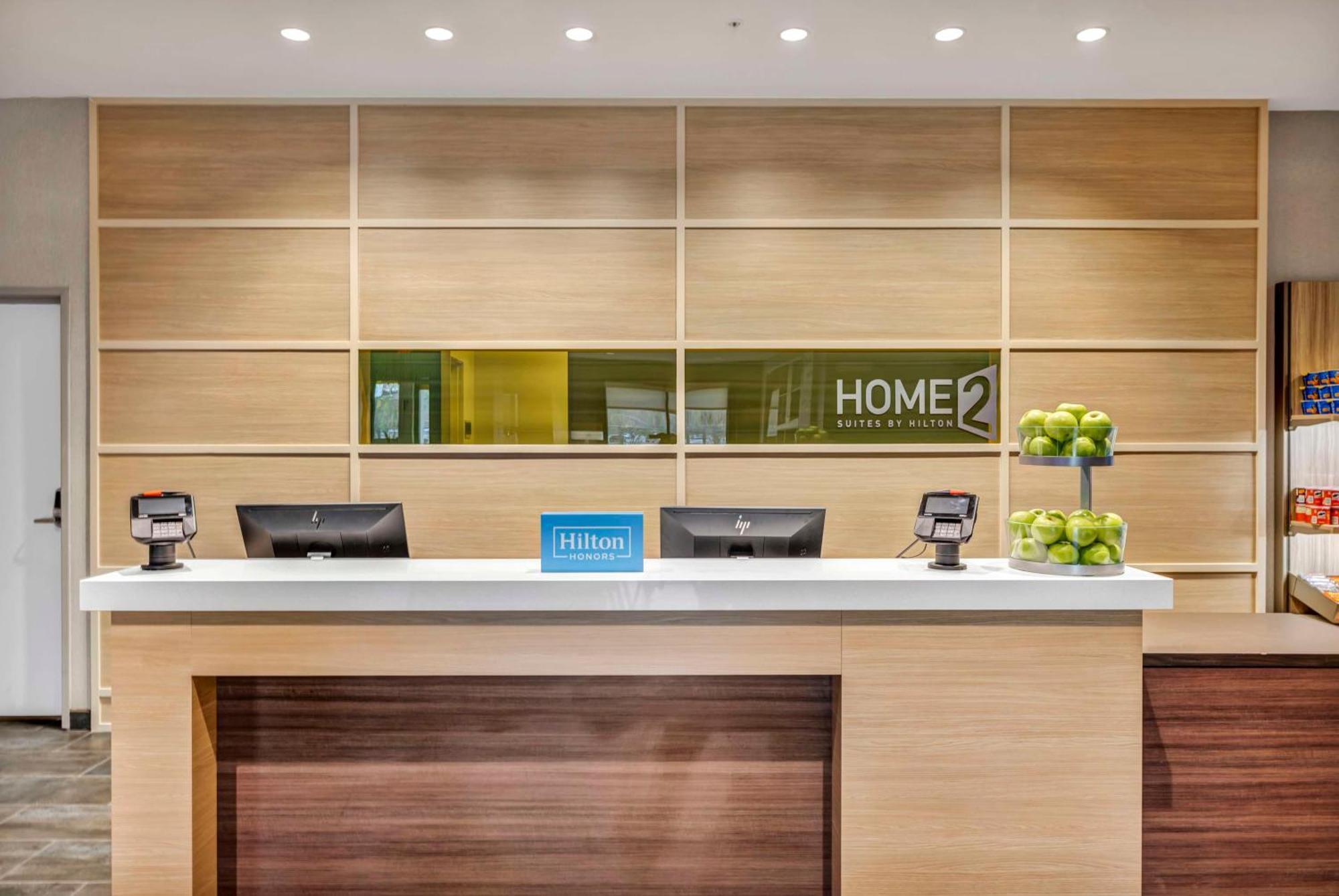 Home2 Suites By Hilton Raleigh West Lenovo Center Екстер'єр фото