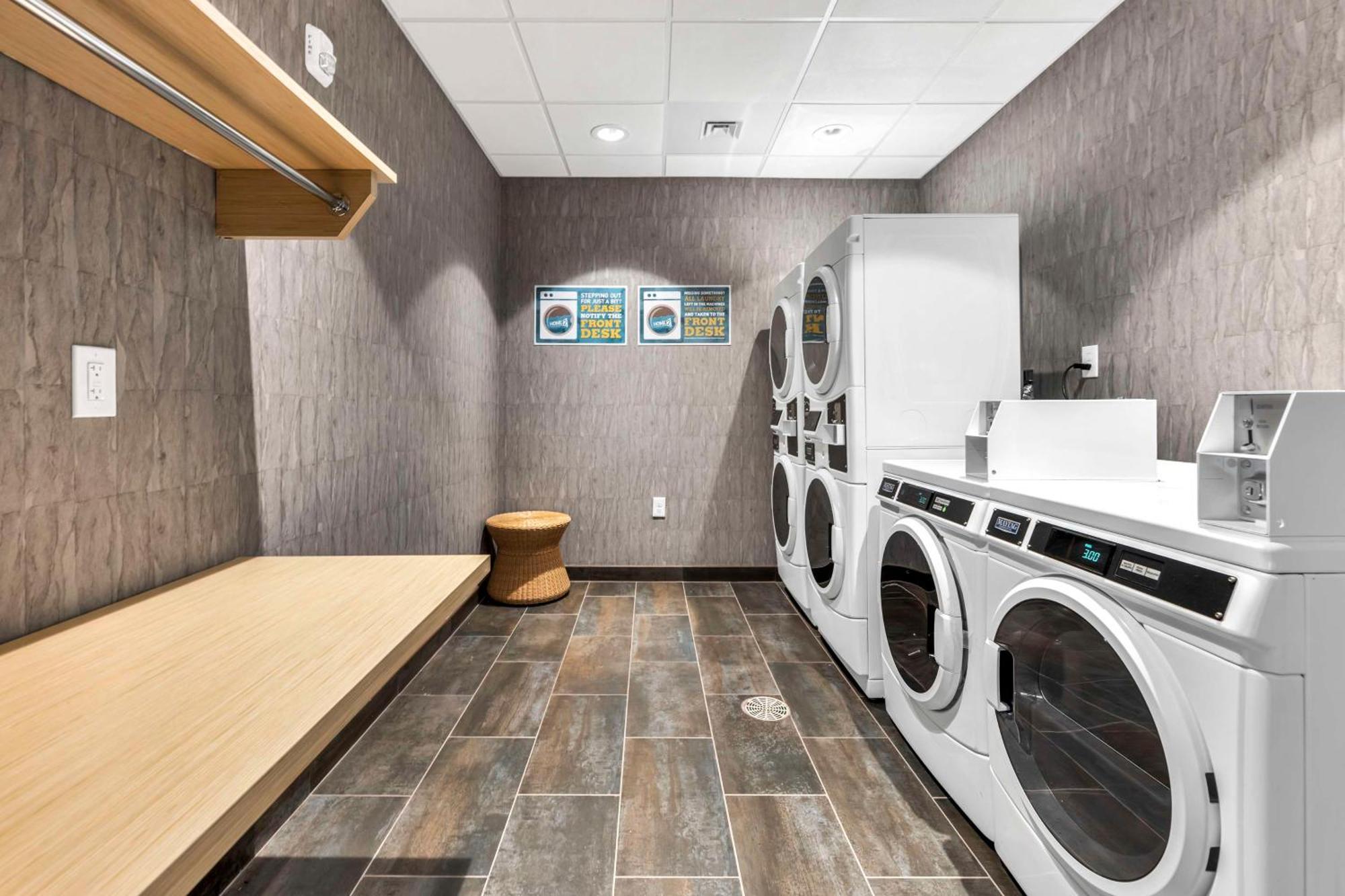 Home2 Suites By Hilton Raleigh West Lenovo Center Екстер'єр фото