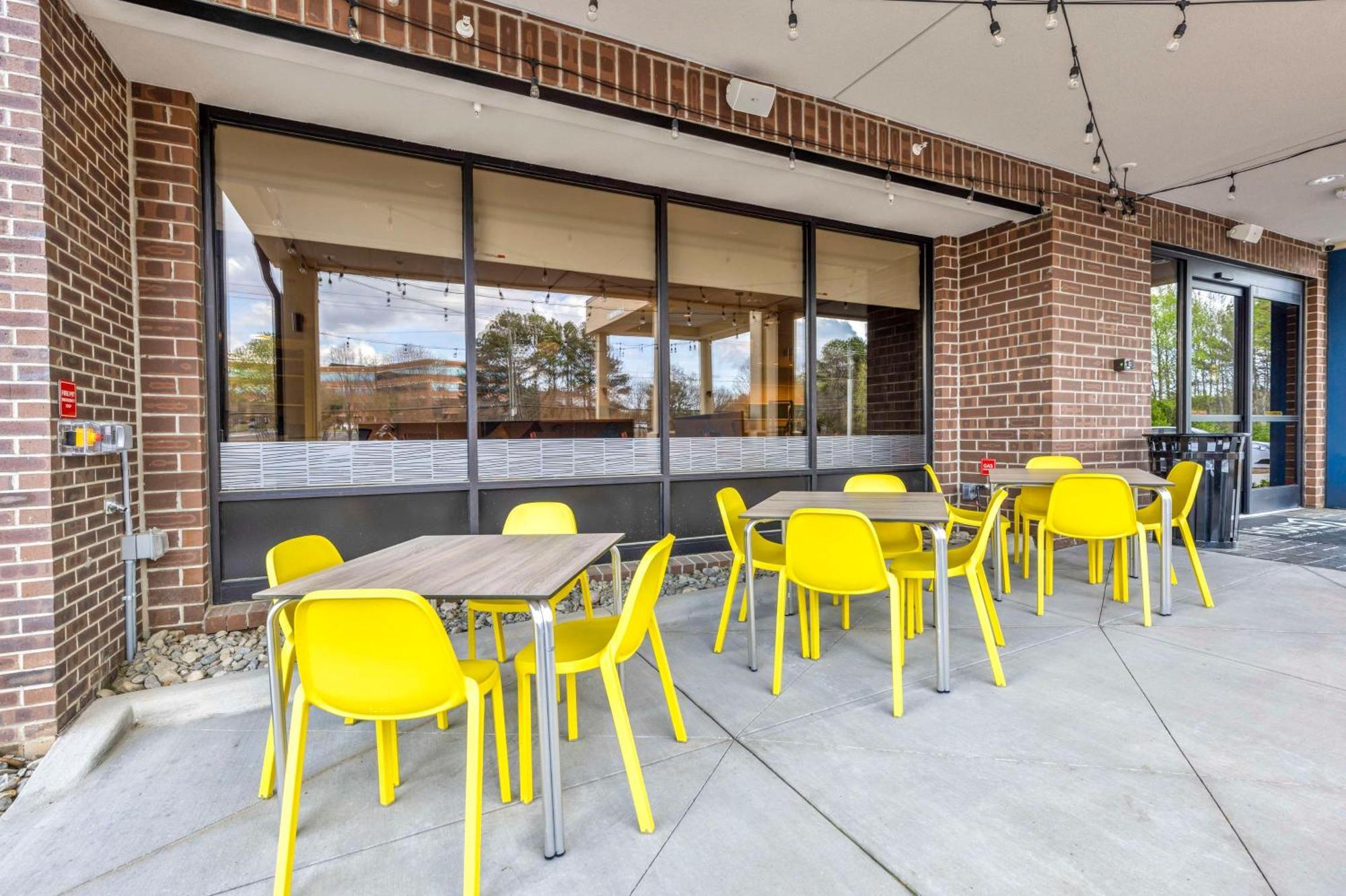 Home2 Suites By Hilton Raleigh West Lenovo Center Екстер'єр фото