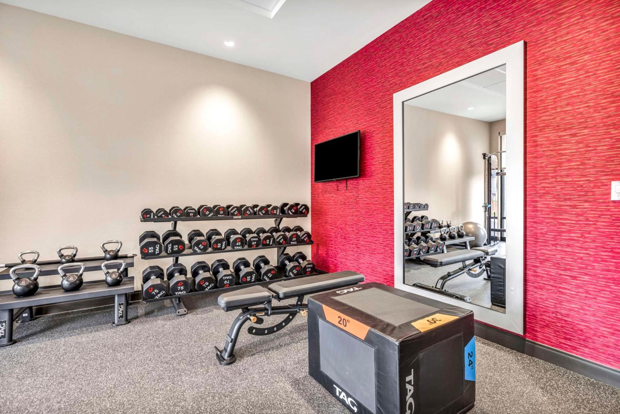 Home2 Suites By Hilton Raleigh West Lenovo Center Екстер'єр фото