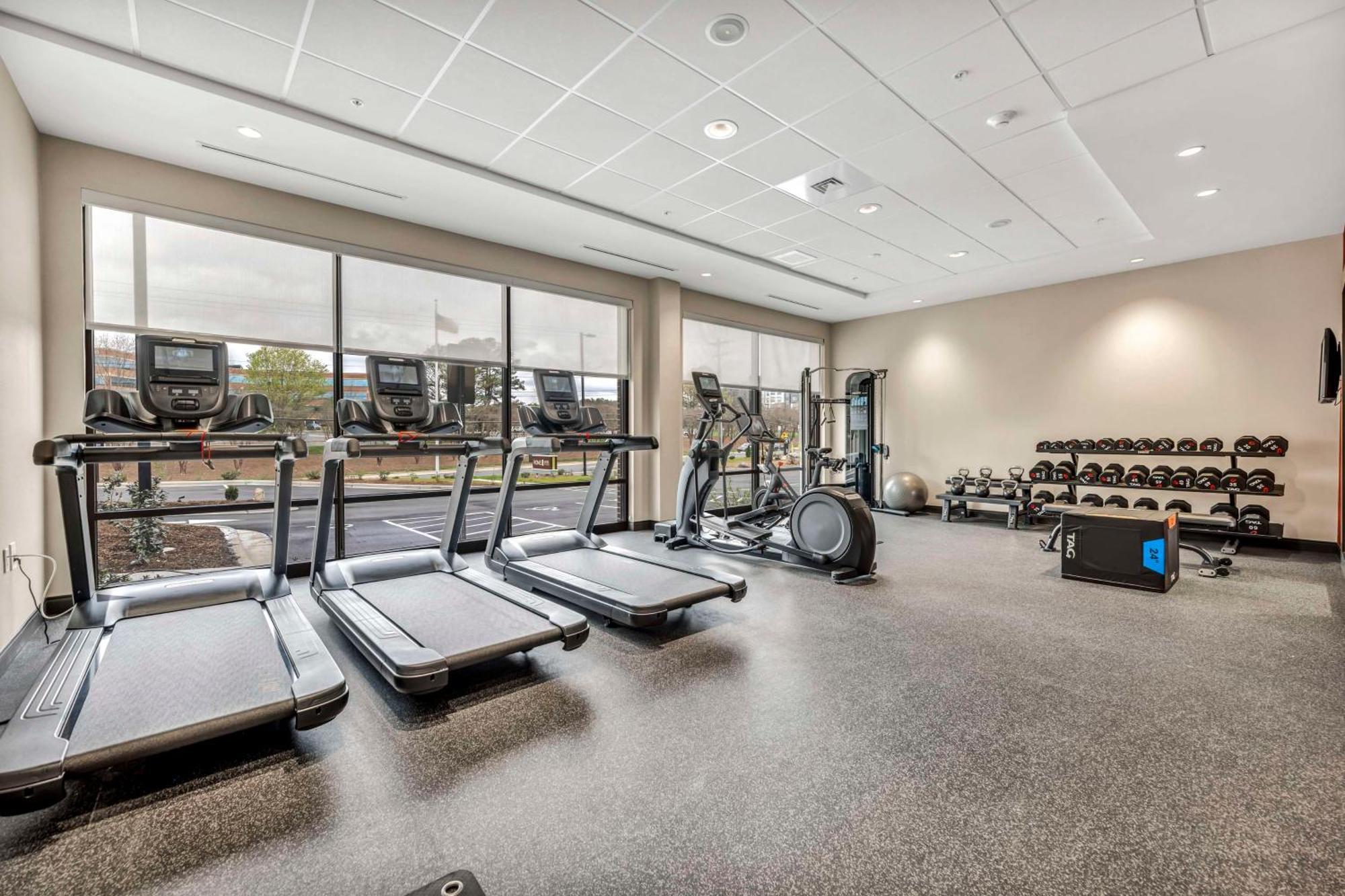 Home2 Suites By Hilton Raleigh West Lenovo Center Екстер'єр фото